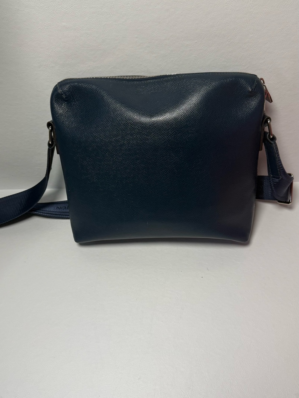 Louis Vuitton 2015 Navy Taiga Grigori Unisex Messenger Crossbody Bag - Picture 7 of 8
